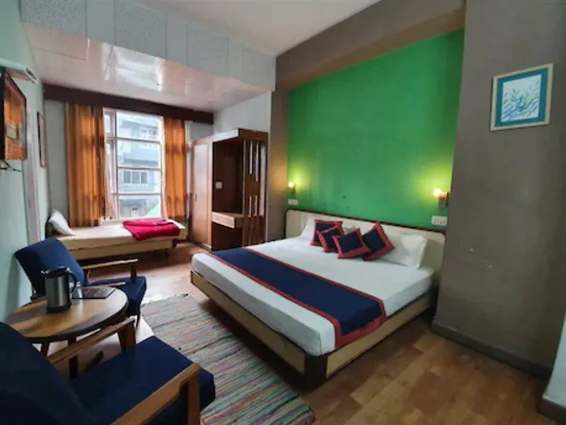 שימלה Hotel Diplomat הודו